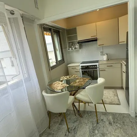 Vip 66 B * Cannes